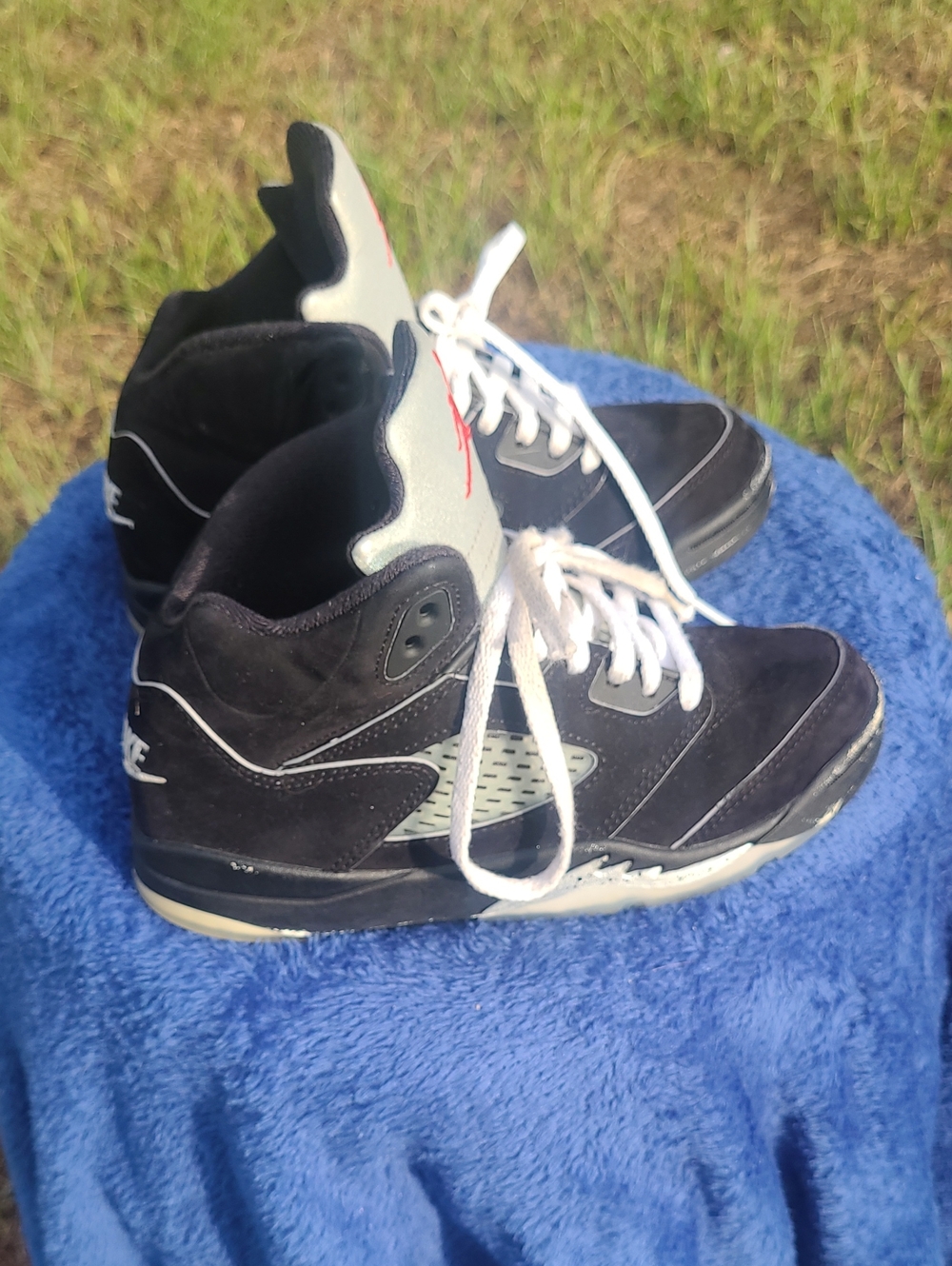 Air Jordan 5 Retro OG Black Metallic Reimagined Kids Size 2y